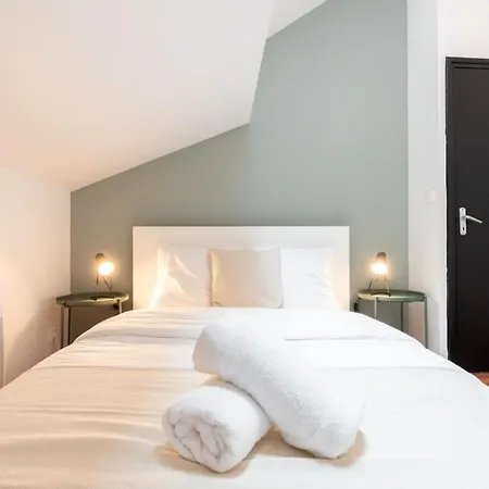 Appartement Centre - Beautiful 4 Bedroom Apartment!