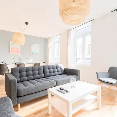 Center - 4 Bedroom Duplex Apartment! * Lille