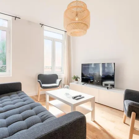 Center - 4 Bedroom Duplex Apartment! Lille