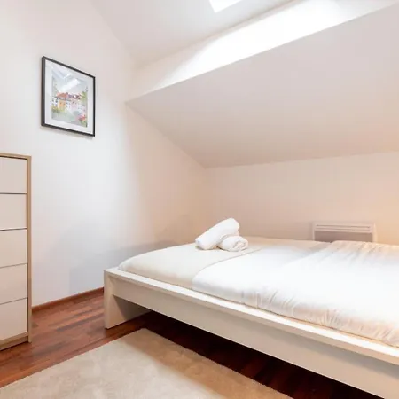 Centre - Beautiful 4 Bedroom Apartment! Lille